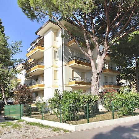 Residenza Ibsen Apartment Lignano Sabbiadoro Ngoại thất bức ảnh