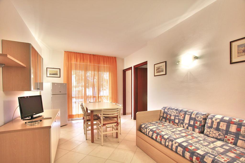 Residenza Ibsen Apartment Lignano Sabbiadoro Phòng bức ảnh
